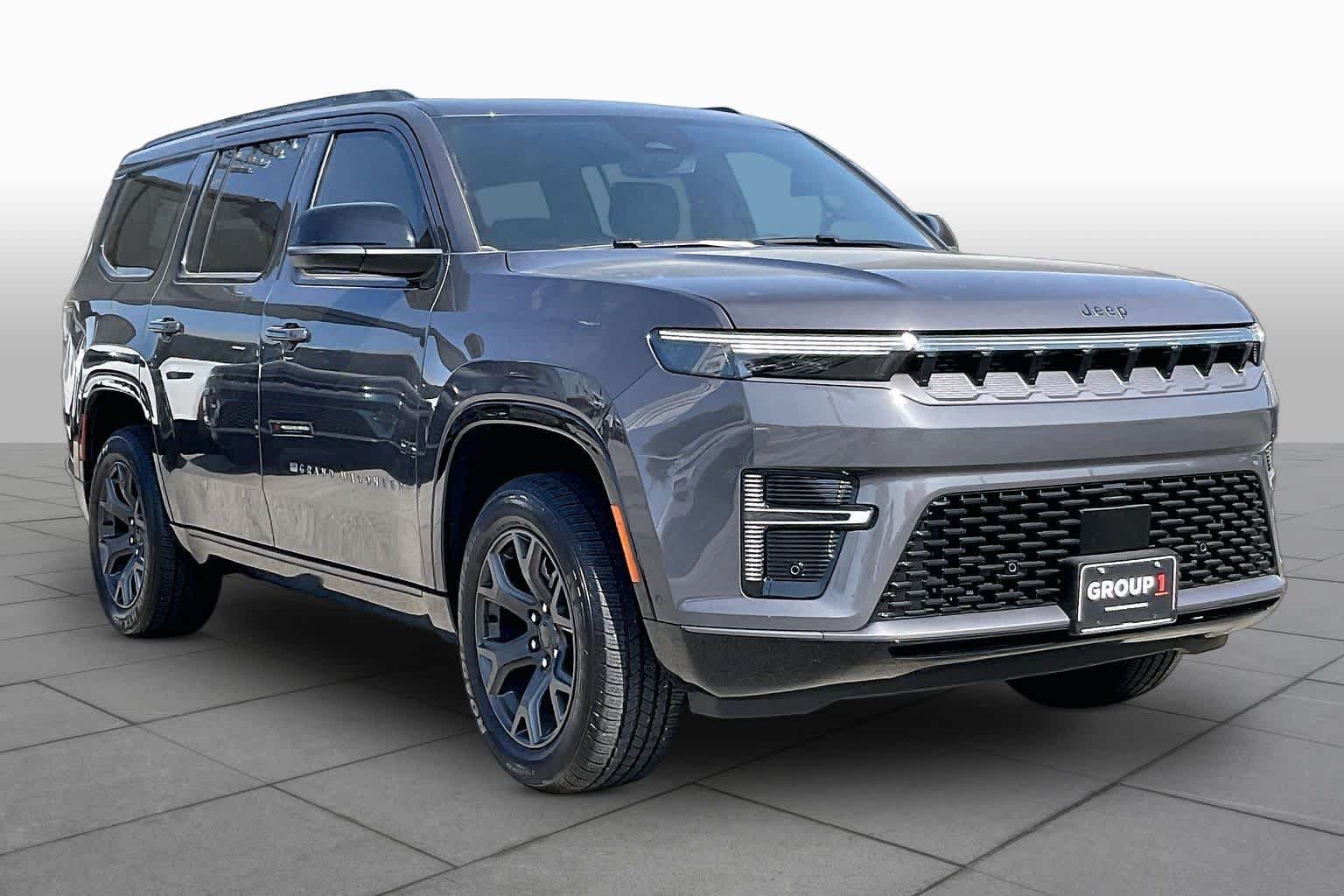 New 2026 Baltic-Gray Metallic Clear-Coat Exterior Paint Jeep Limited Altitude image 2