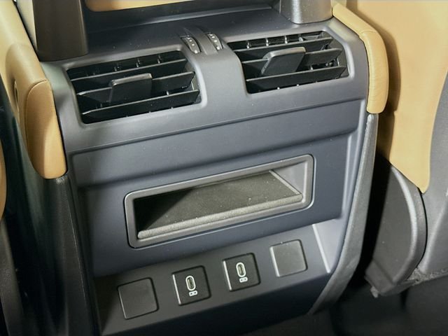 New 2026 Fuji White Land Rover X-Dynamic SE image 27