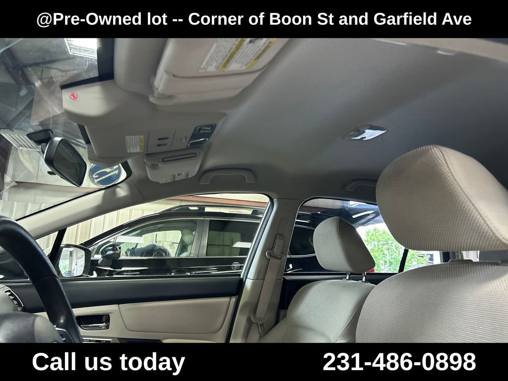 Used 2015 White Subaru 2.0i Premium image 13