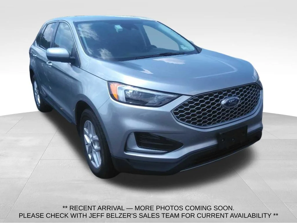 Used 2024 Silver Ford SEL image 1
