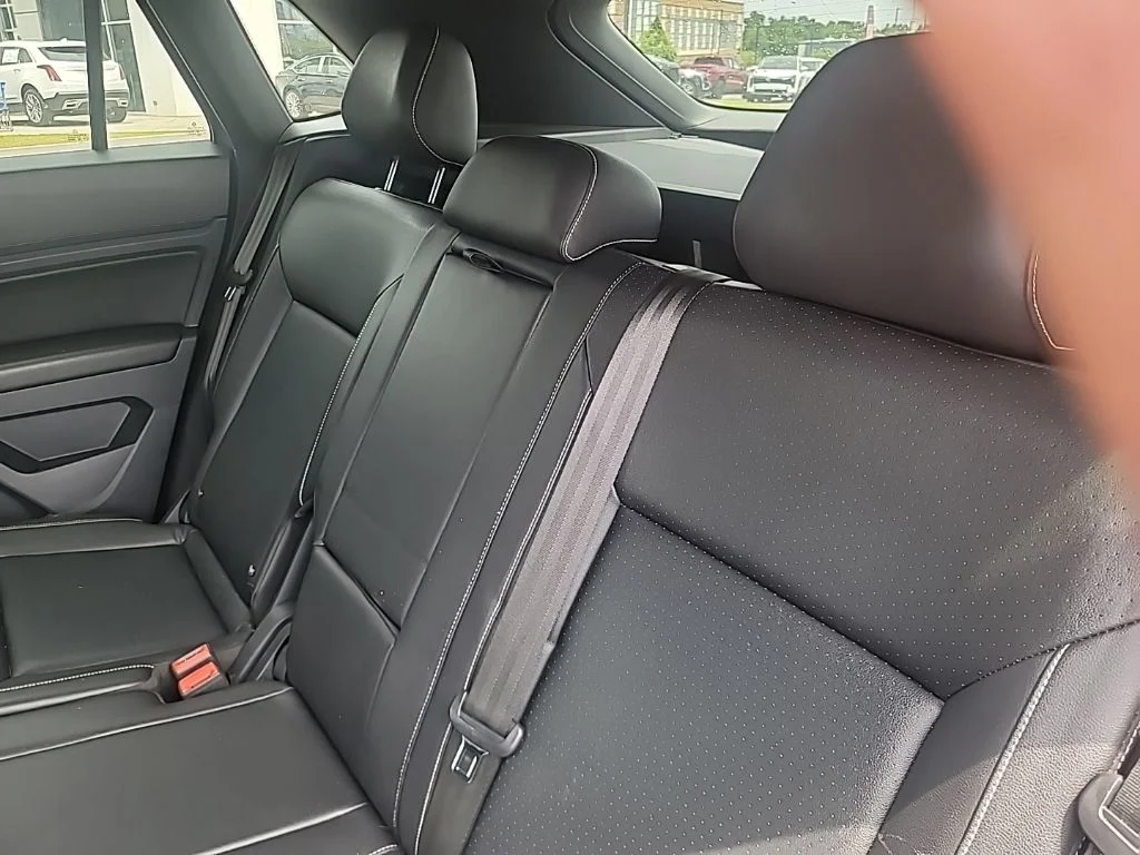 Used 2020 Gray Volkswagen 3.6L V6 SE w/Technology image 13