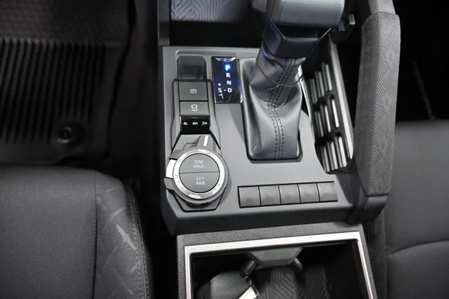 2026 Toyota Tacoma SR5 - Photo 20