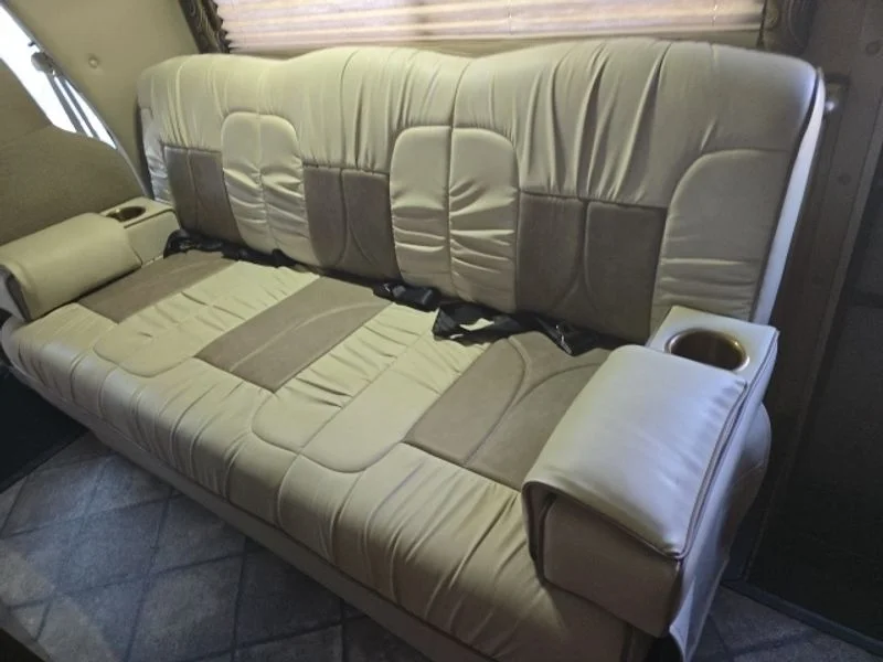 Used 2014 Oxford White Ford Base image 19