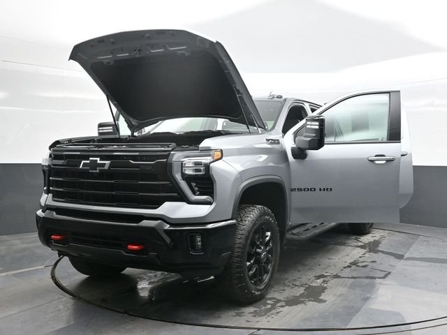Used 2025 Gray Chevrolet LTZ image 30
