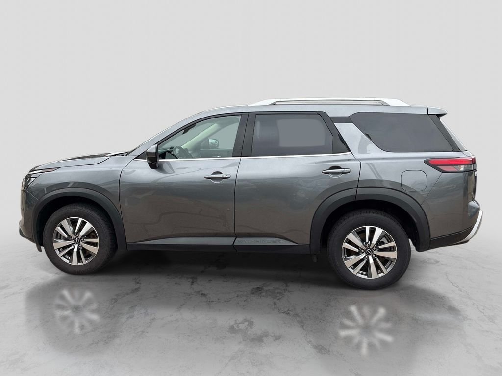 Used 2025 Gray Nissan SL image 4