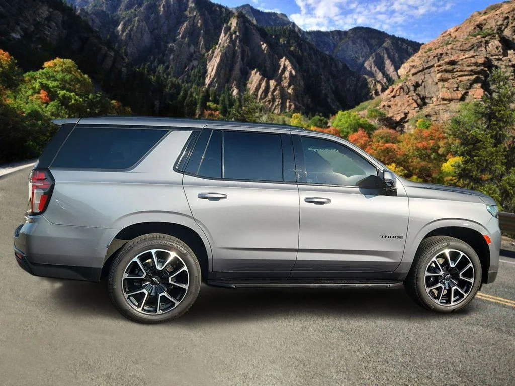Used 2021 Gray Chevrolet RST image 2