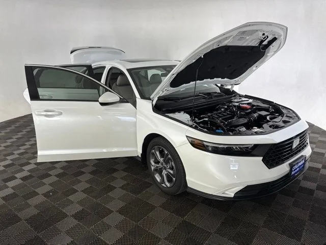 Used 2024 White Honda EX image 15
