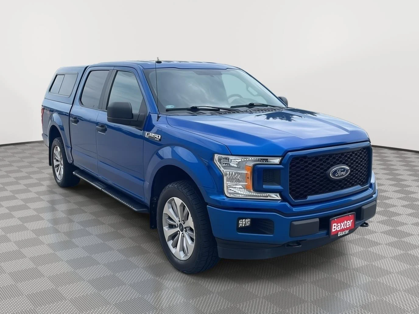 Used 2018 Lightning Blue Ford XL image 1
