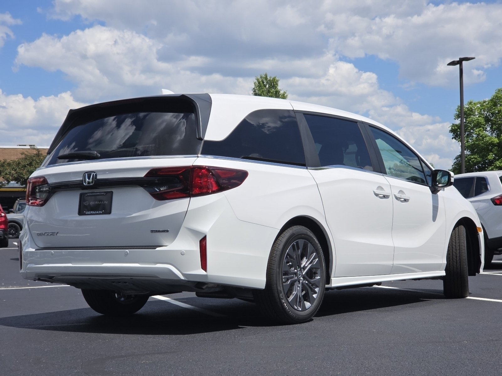 New 2026 Platinum White Pearl Honda Touring image 23