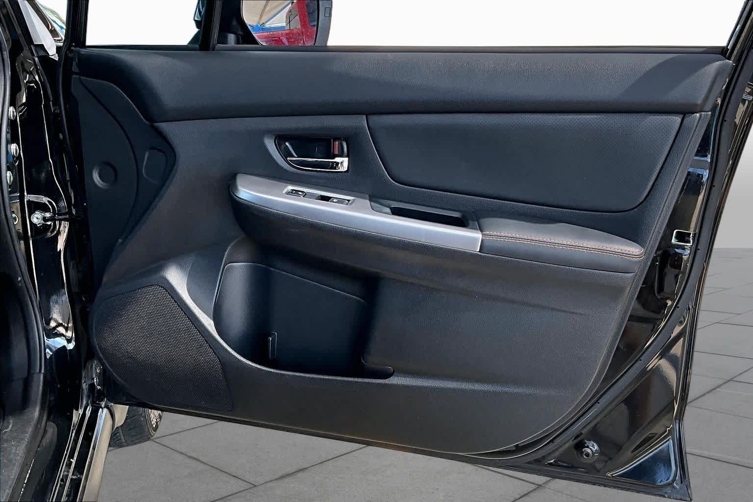 Used 2016 Crystal Black Silica Subaru  image 23