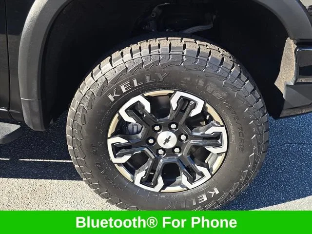 Used 2023 Black Chevrolet ZR2 image 33