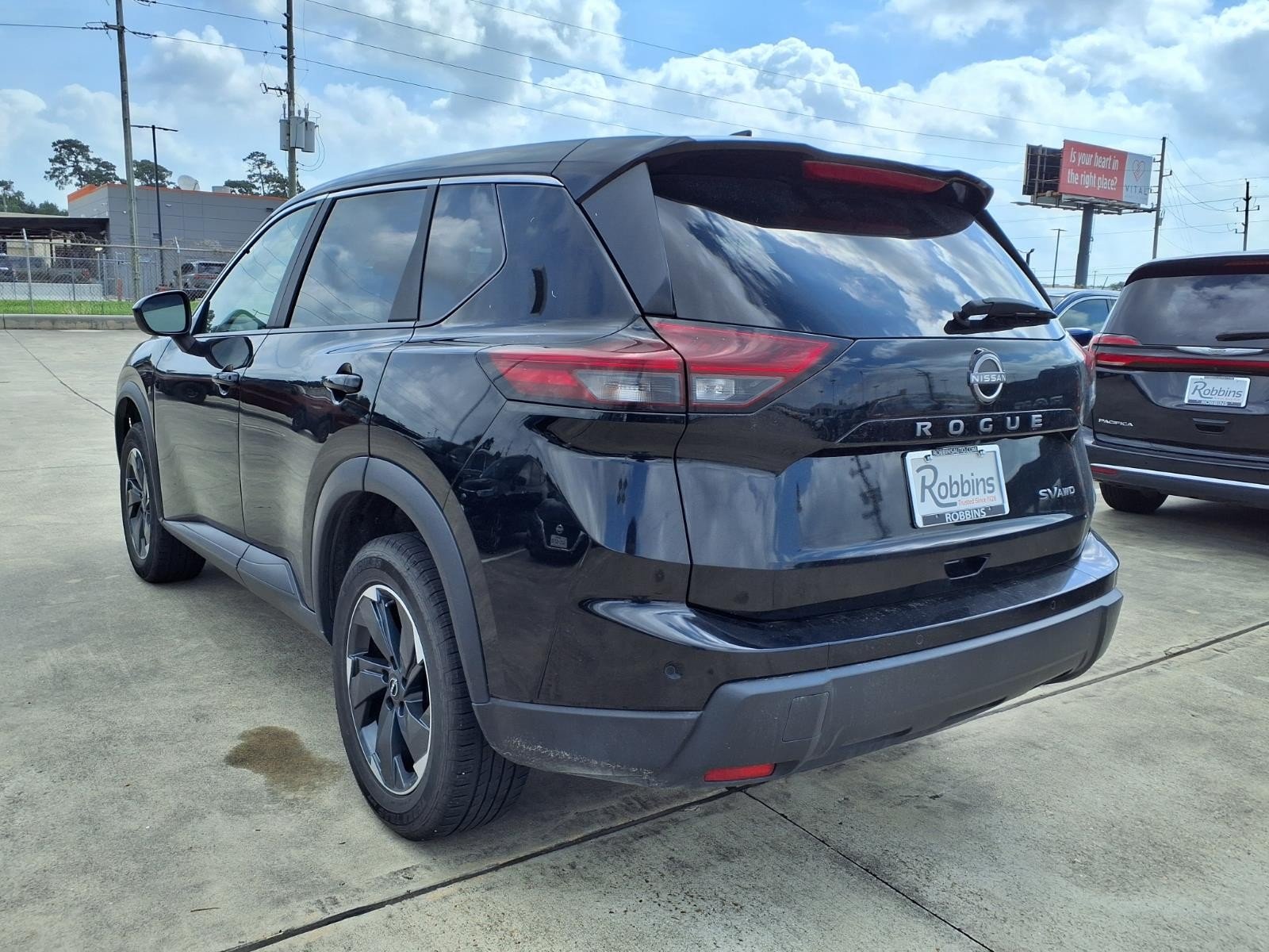 2024 Nissan Rogue SV Black at Robbins Nissan