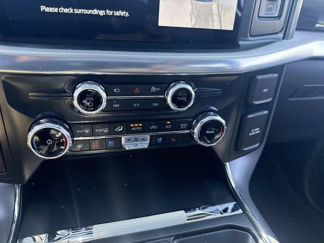 Used 2025 Red Metallic Ford Lariat image 24