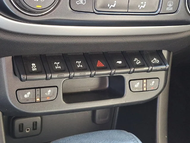 Used 2019 Red Chevrolet ZR2 image 15