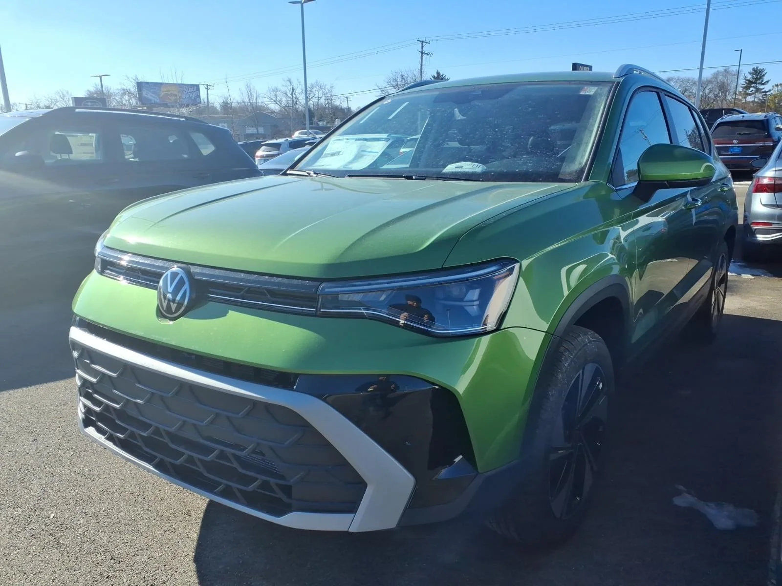 New 2026 Bright Moss Green Metallic Volkswagen SE 4MOTION image 2