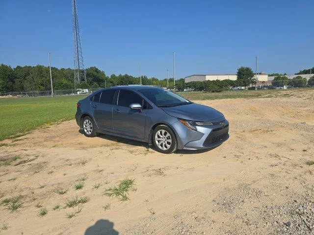 Used 2025  Toyota LE image 12