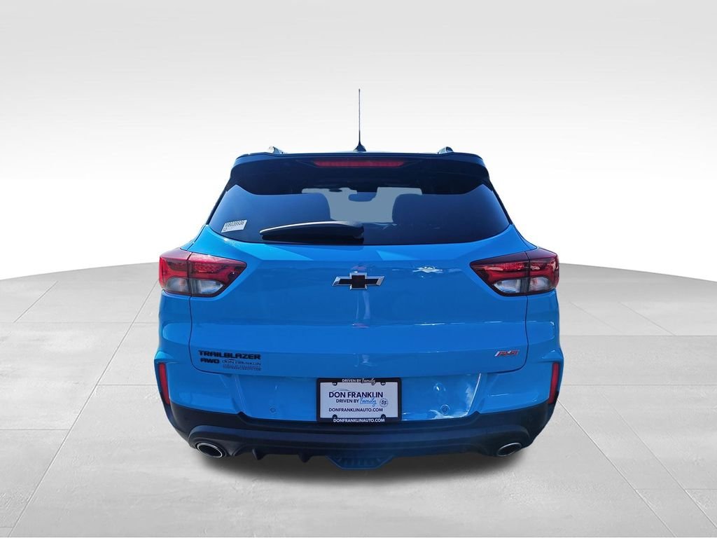 Used 2021 Green Chevrolet RS image 4