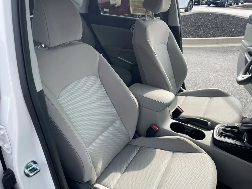 Used 2025 White Kia LX image 23