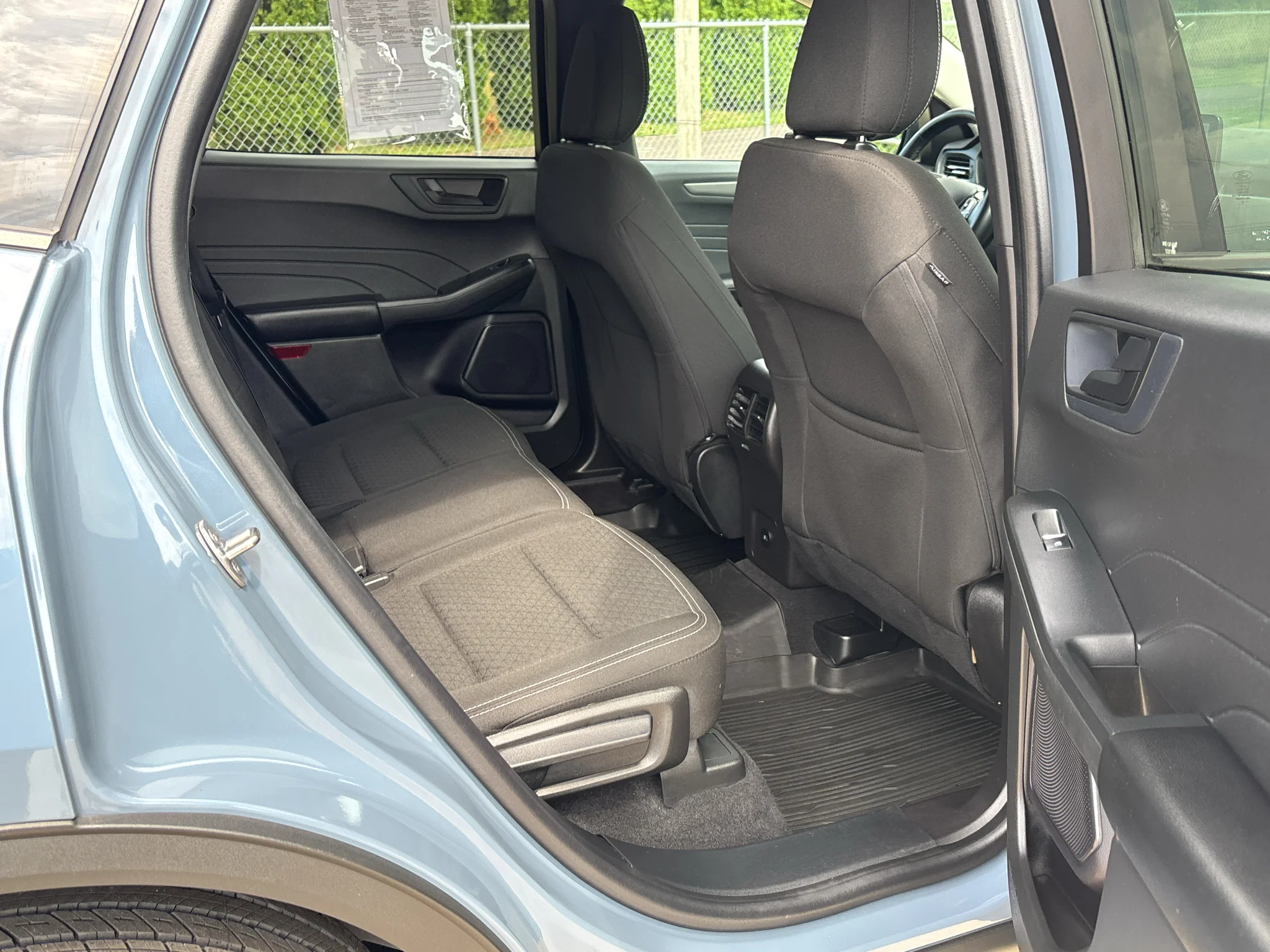 Used 2023 Vapor Blue Metallic Ford Active image 12