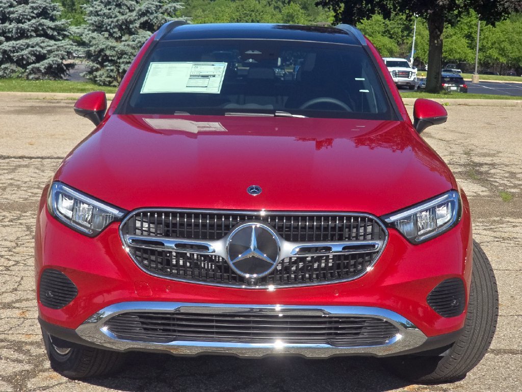 New 2026 MANUFAKTUR Patagonia Red Metallic Mercedes-Benz GLC 300 image 48
