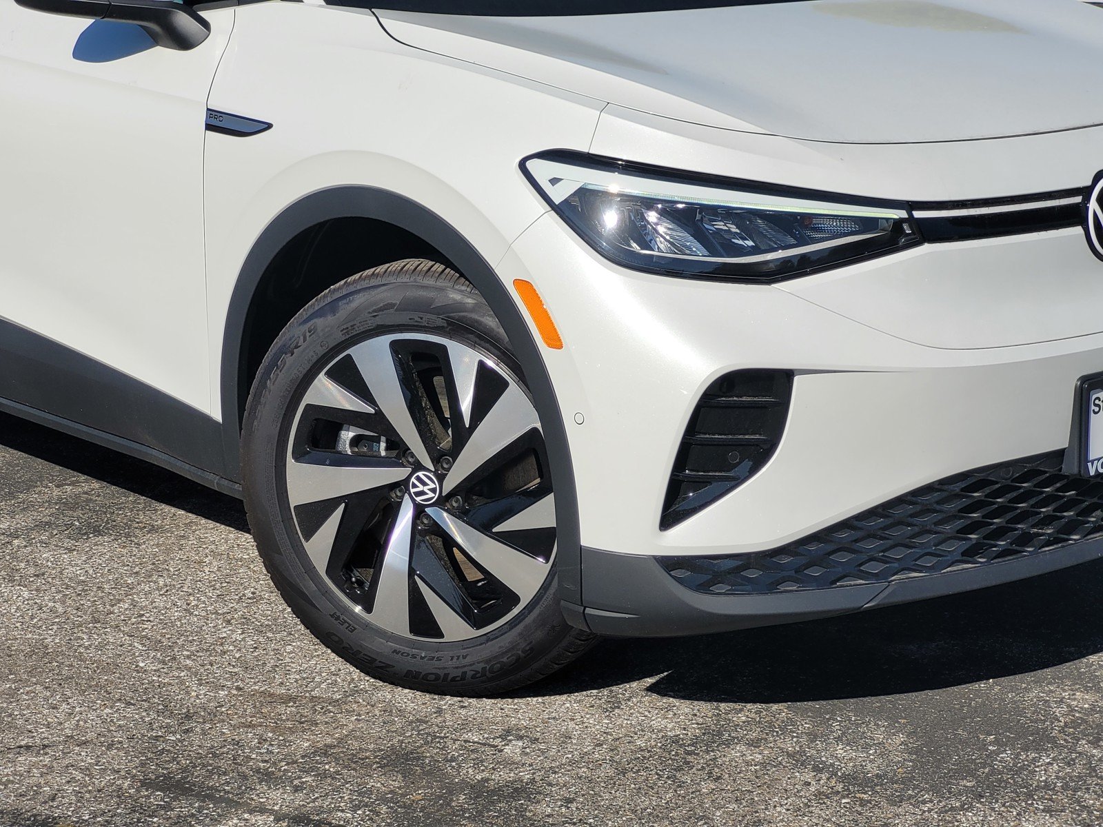New 2026 White/off-white Volkswagen Pro image 3