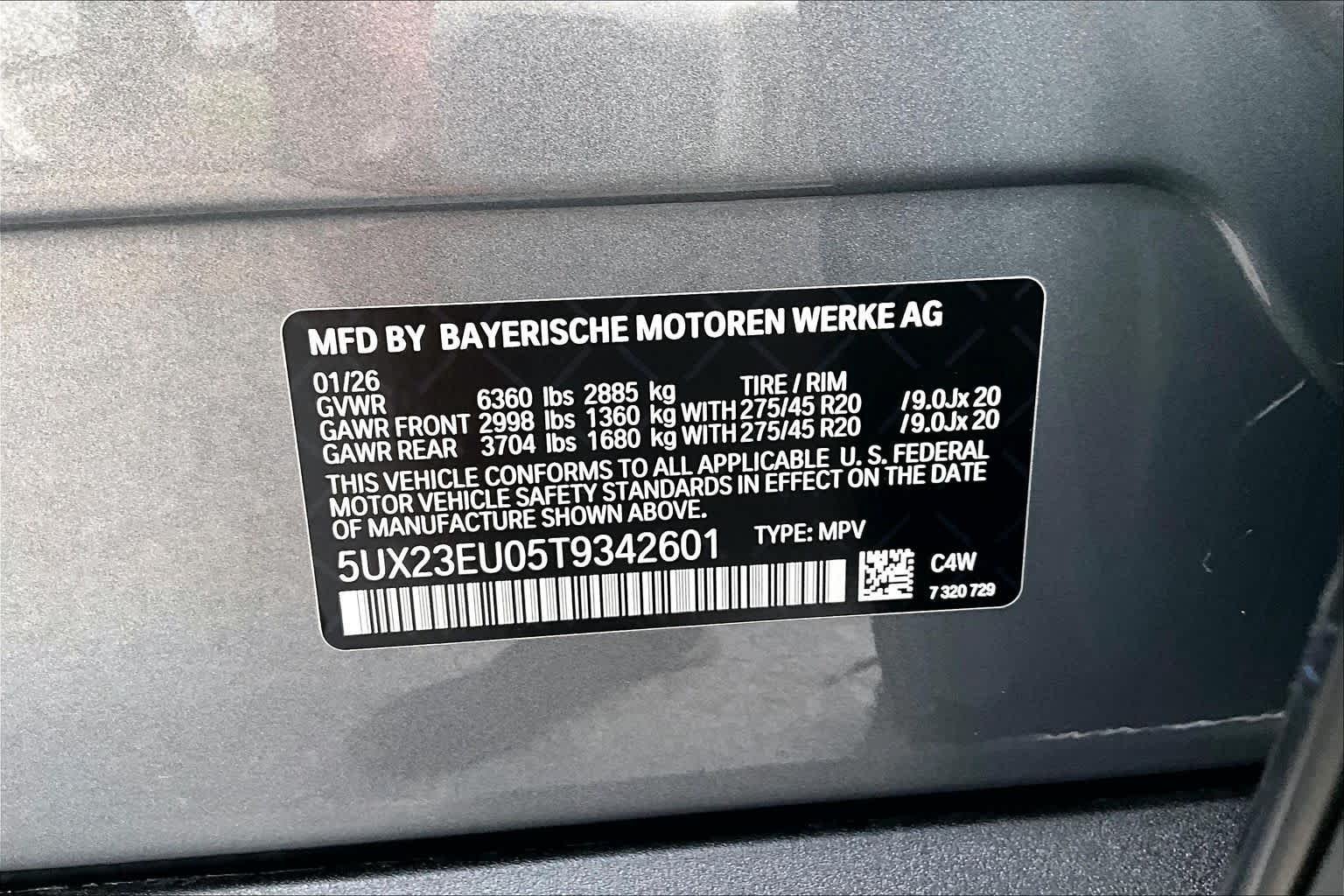 Used 2026 Skyscraper Grey Metallic BMW xDrive40i image 34