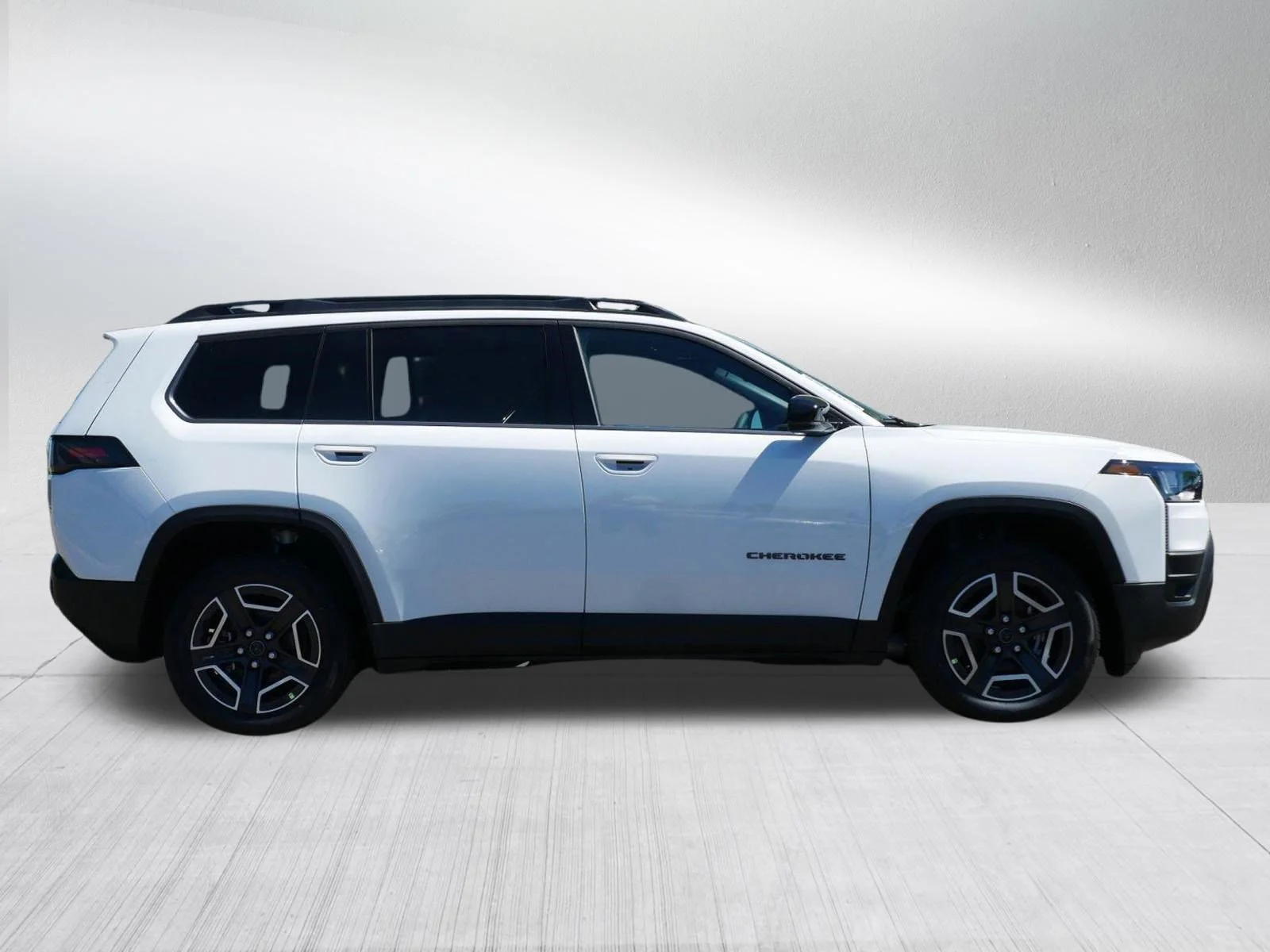 New 2026 Bright White Clear-Coat Exterior Paint Jeep Limited image 8