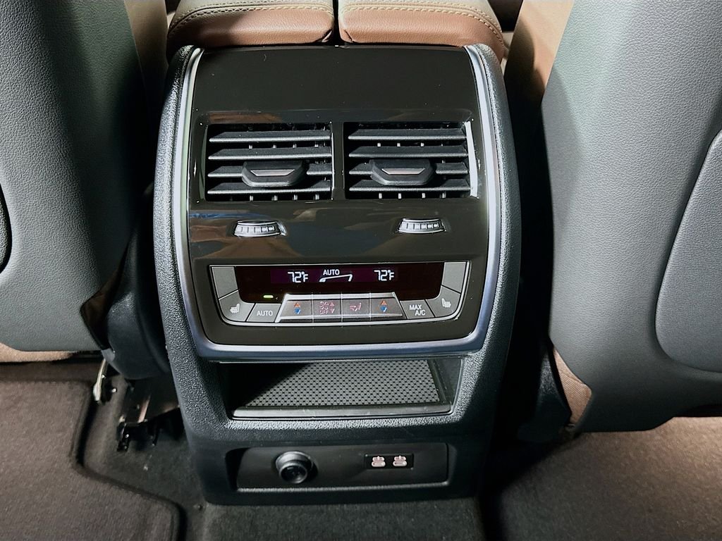 New 2026 Black Sapphire Metallic BMW xDrive40i image 18