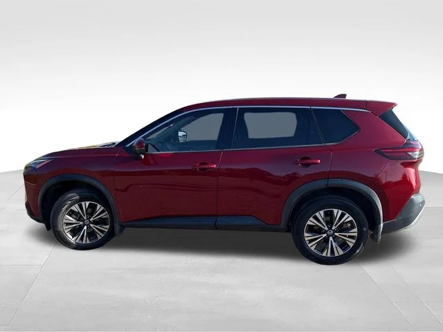 Used 2021 Red Nissan SV image 4