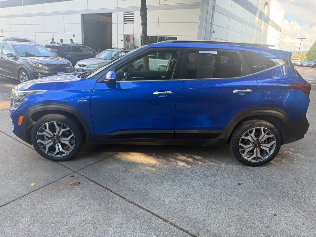 Used 2021 Neptune Blue Kia SX image 7
