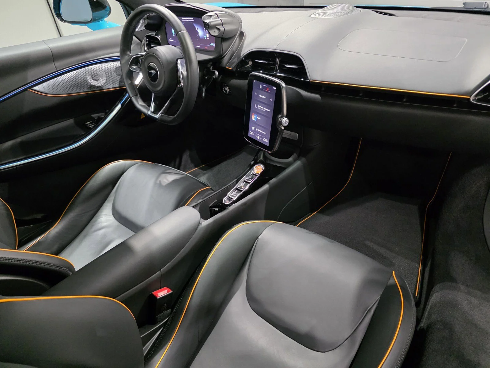 Used 2025 MSO Tokyo Cyan McLaren TechLux Coupe image 18