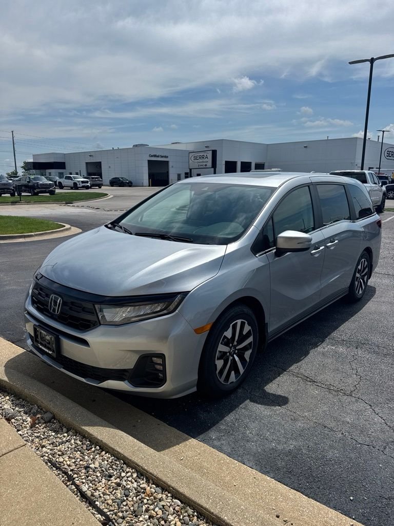 Used 2026 Silver Metallic Honda EX-L image 2