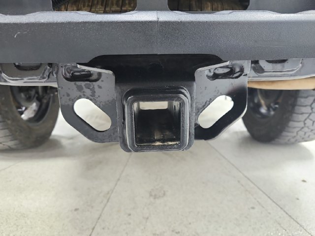 Used 2017 Silver Toyota SR5 image 38