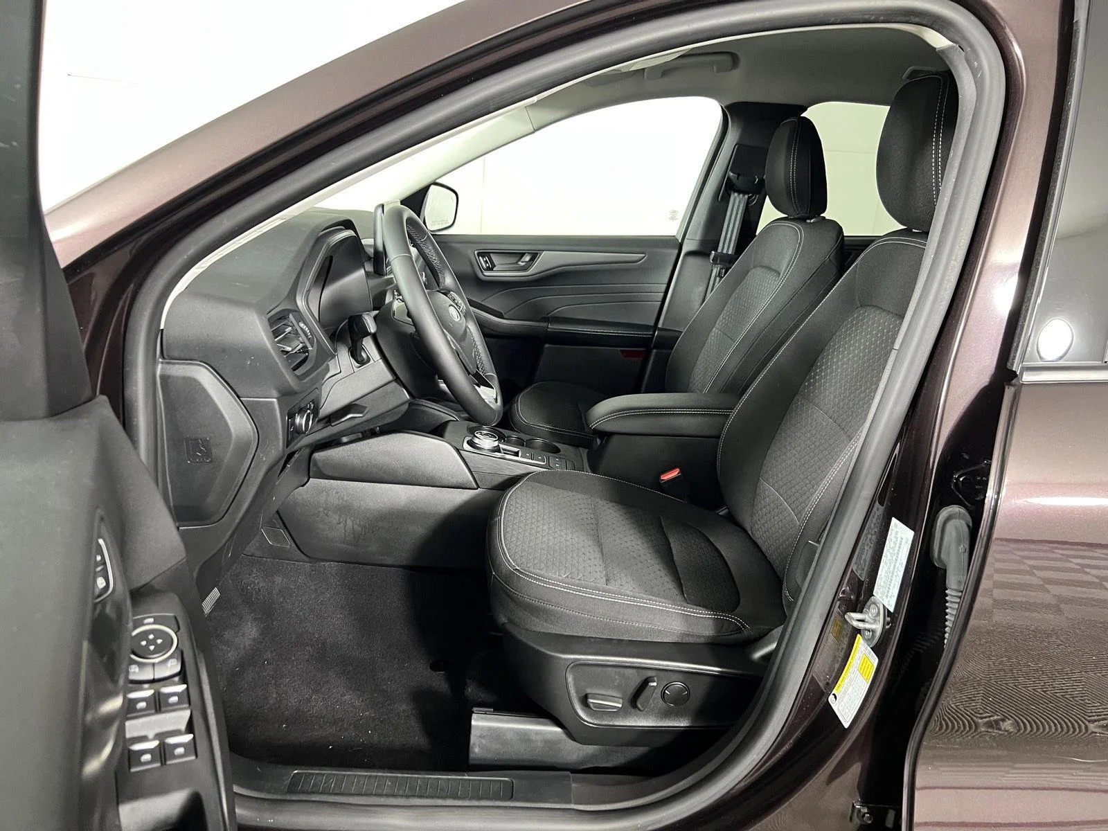 Used 2023 Cinnabar Red Ford Active image 18