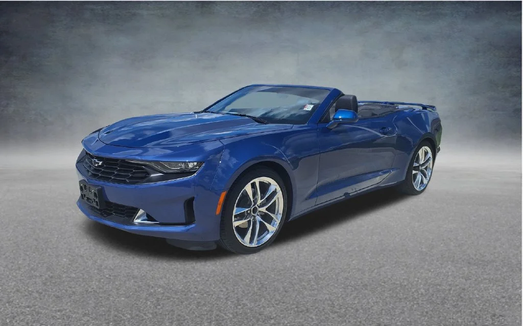 Used 2024 Blue Chevrolet 2LT image 3
