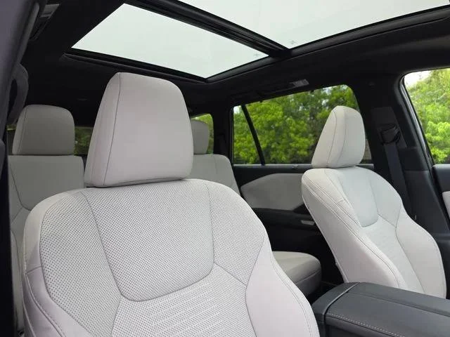 New 2026 Caviar Lexus PREMIUM AWD image 18