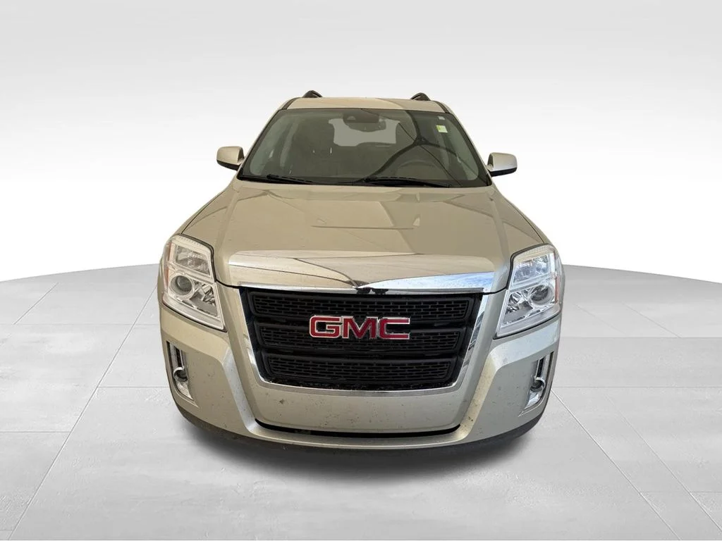 Used 2015 Champagne Silver Metallic GMC SLT-1 image 3