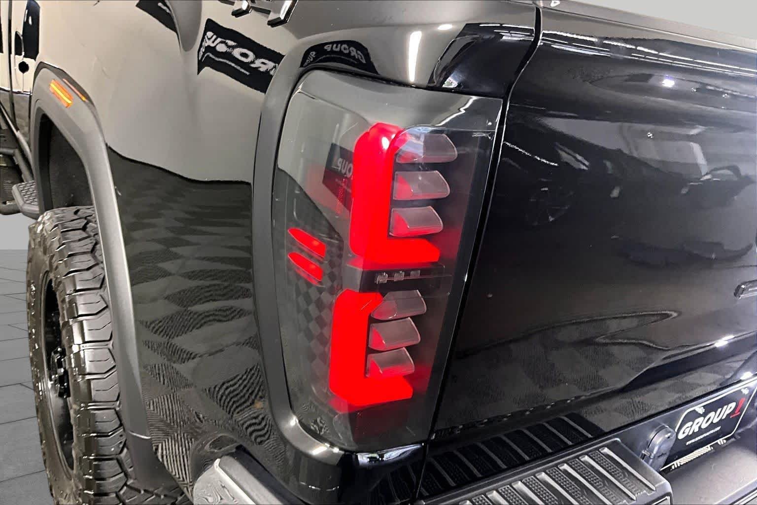 Used 2025 Onyx Black GMC Pro image 26