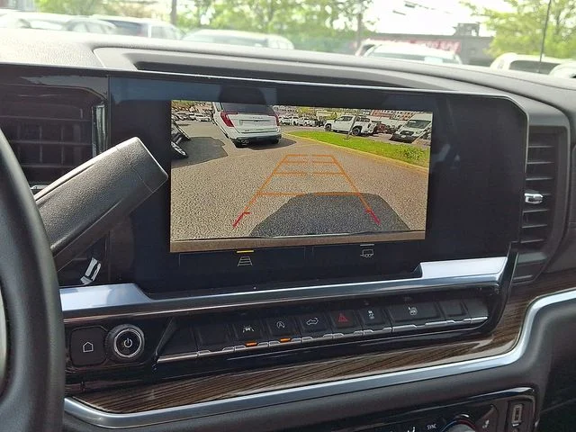Used 2025 Black Chevrolet LT image 18