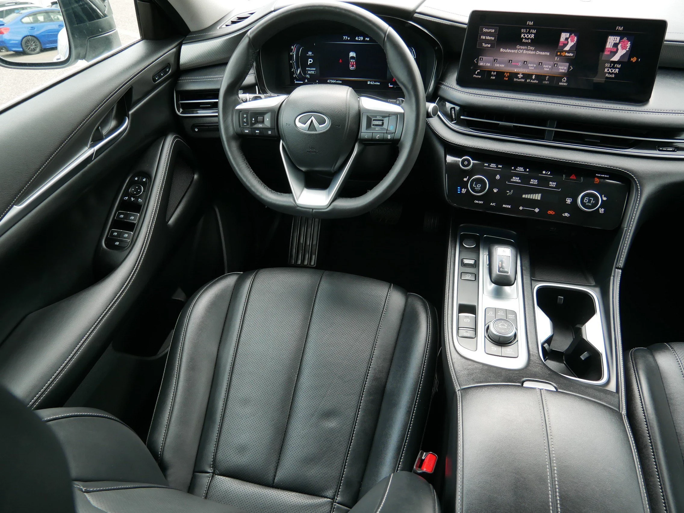Used 2024 Majestic White INFINITI LUXE image 9