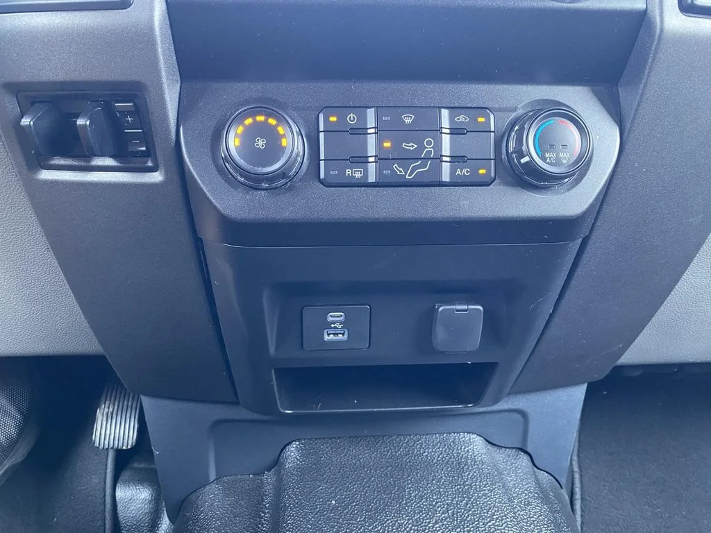 Used 2022 White Ford XL image 27