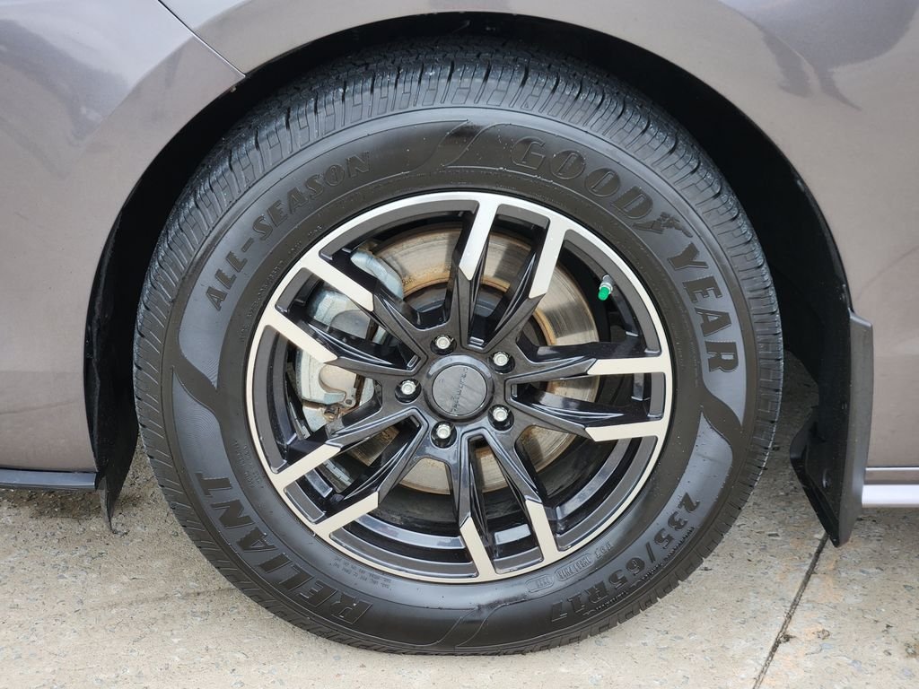 Used 2021 Gray Toyota XLE image 13