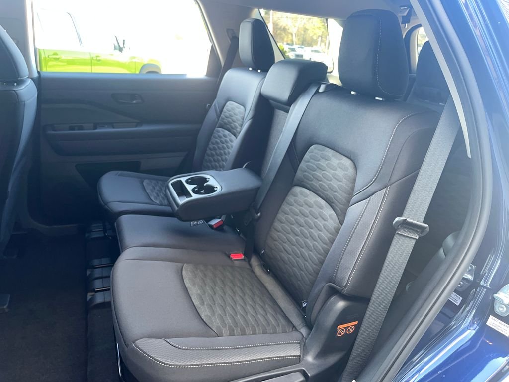 2026 Nissan Pathfinder SV - Photo 24