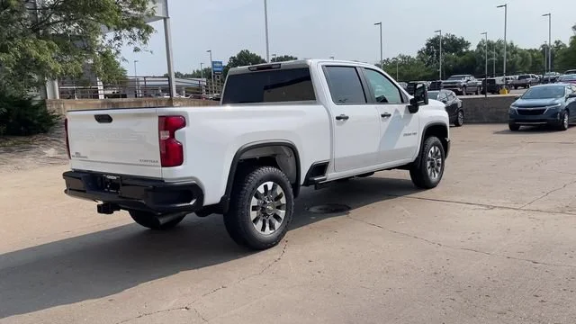 2026 Chevrolet Silverado 2500 HD Custom - Photo 8