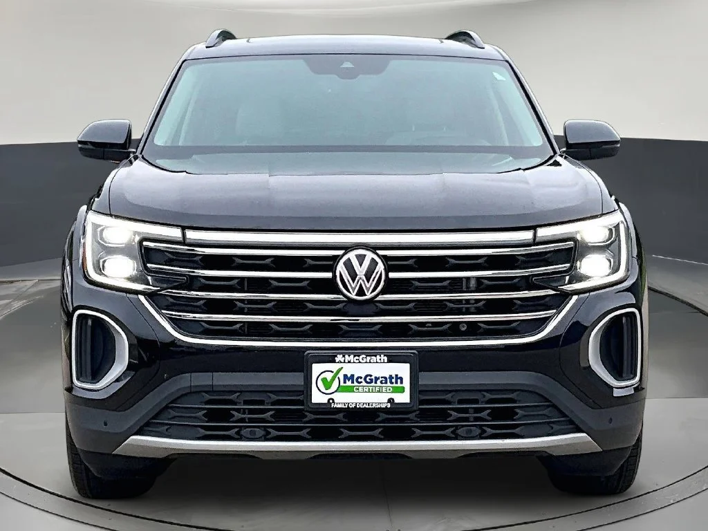Used 2026 Black Volkswagen SE w/Technology image 2