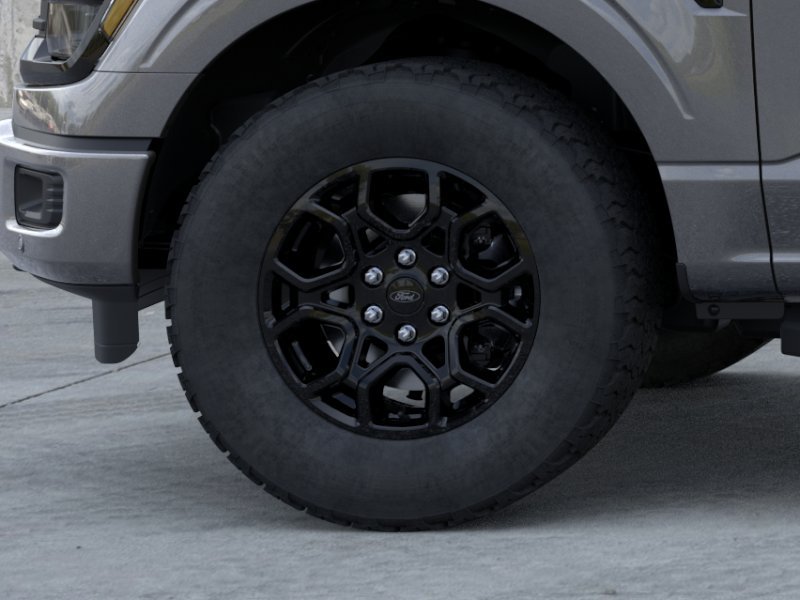 New 2026 Carbonized Gray Metallic Ford XLT image 19