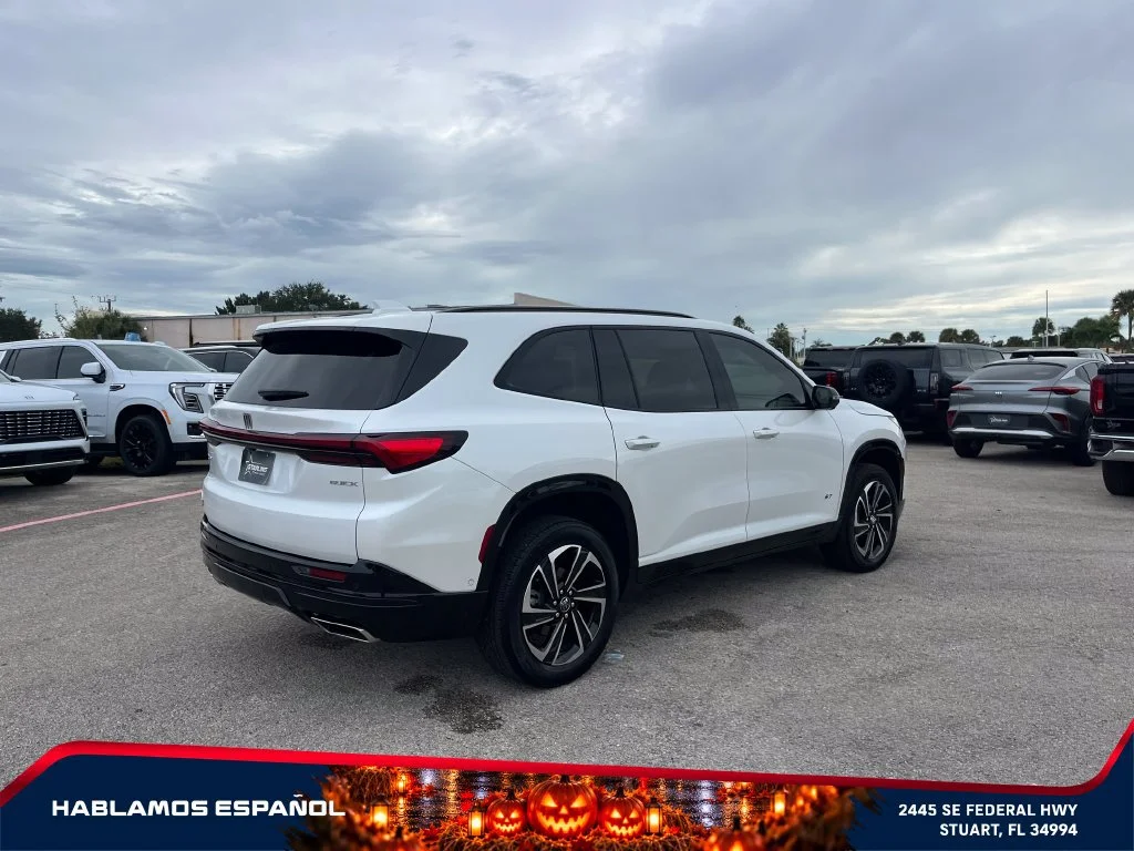 Used 2025 White Frost Tricoat Buick Sport Touring image 7