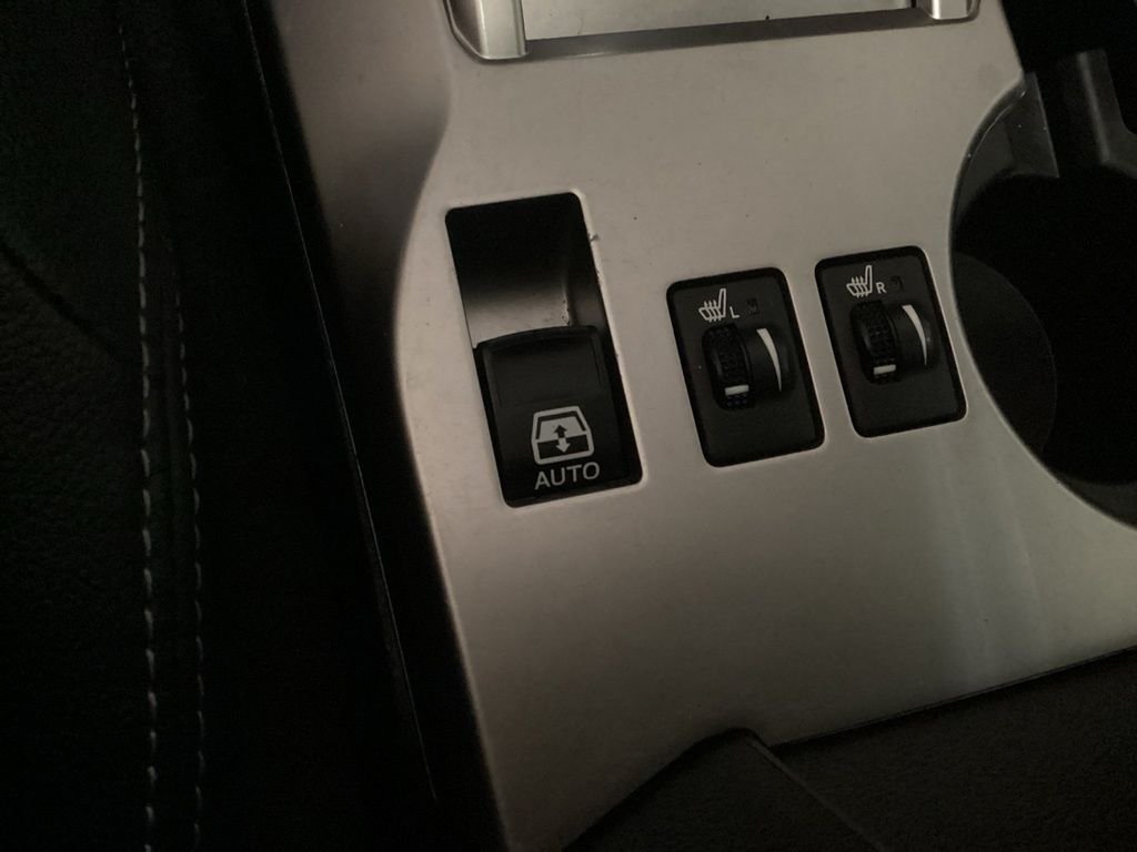 Used 2018 White Toyota SR5 Premium image 7