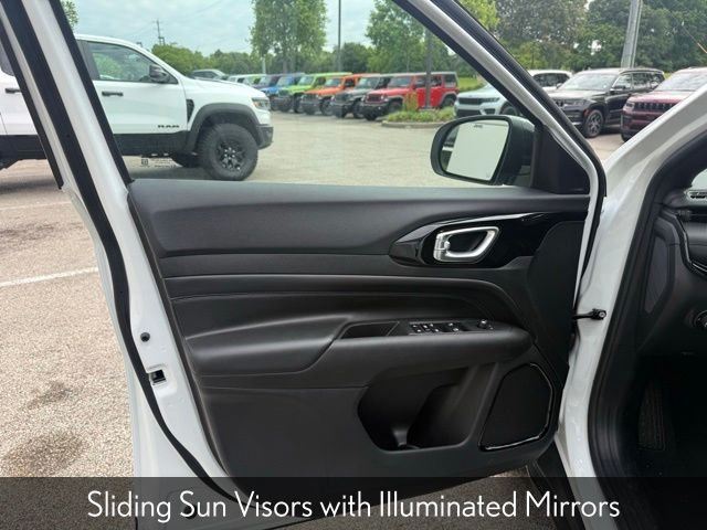 New 2026 Bright White Clear-Coat Exterior Paint Jeep Latitude image 14