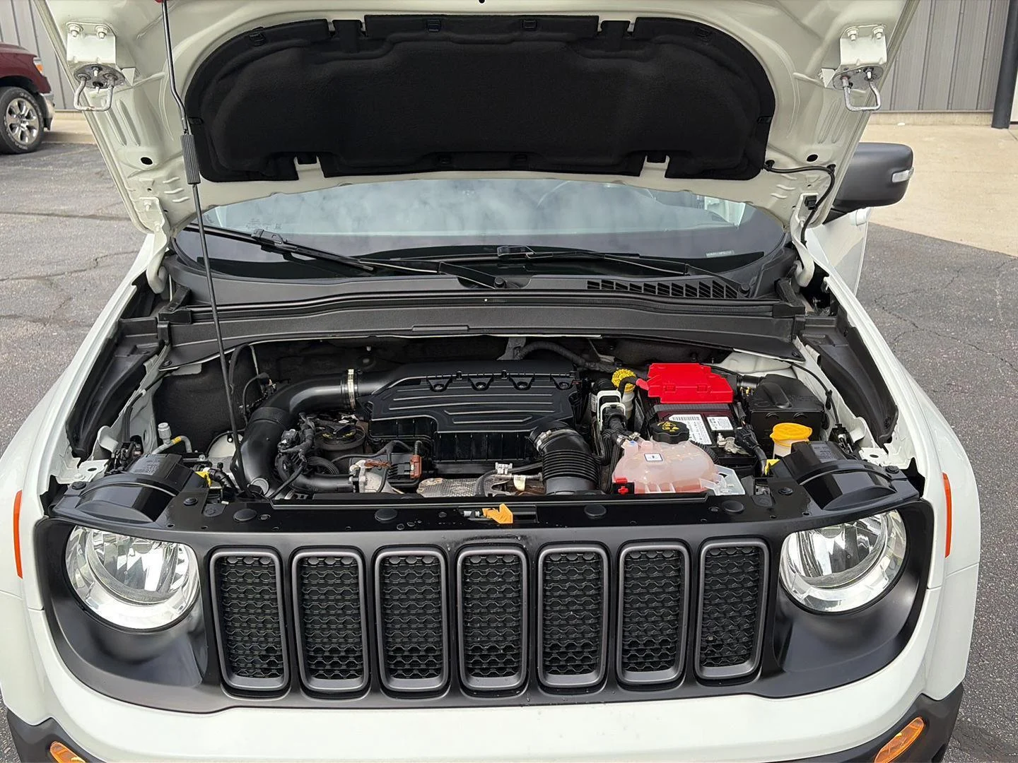 Certified Used 2021 Alpine White Clearcoat Jeep Trailhawk image 17